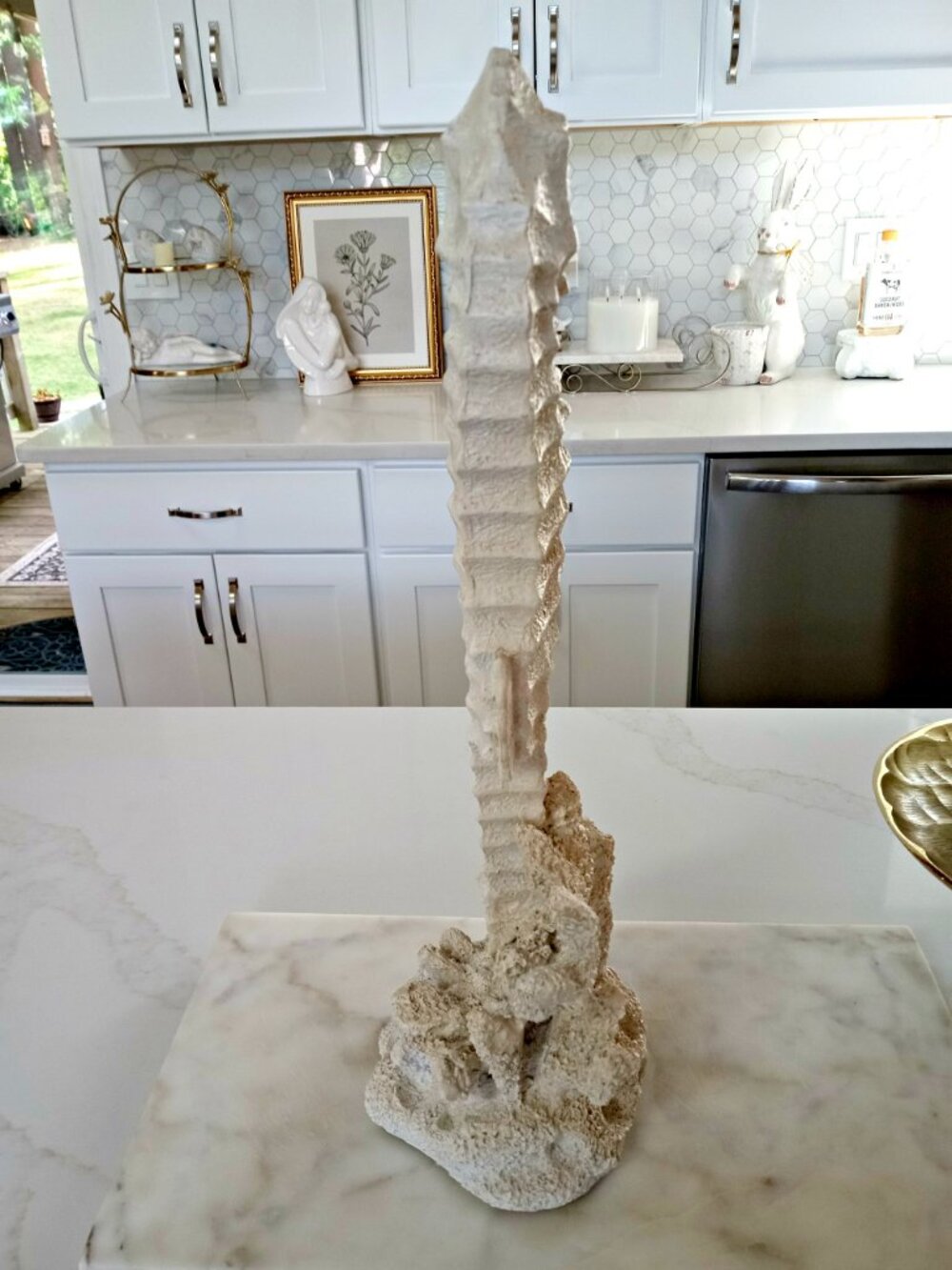 NEW! EXQUISITE 17 3/4  TALL SEAHORSE & CORAL STATUE DECOR - Picture 3 of 8